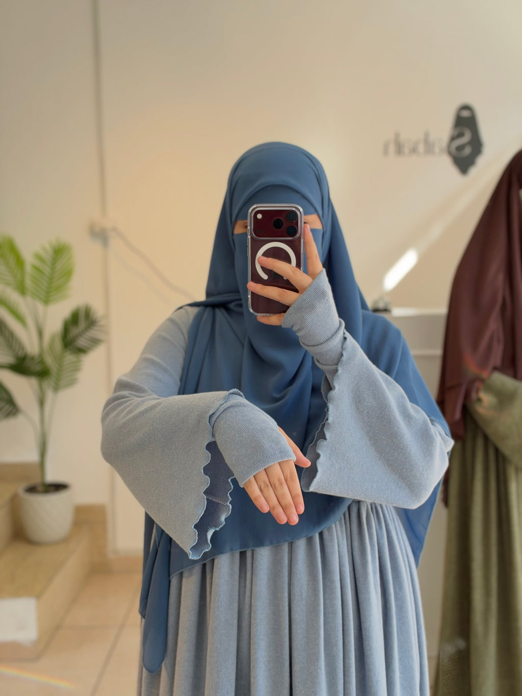 فستان صوف (تولين)